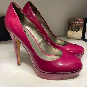 G by Guess Fuchsia Pumps
